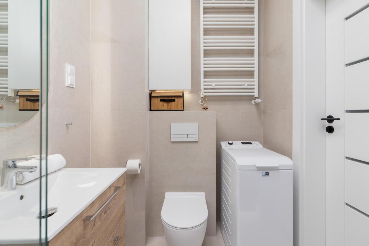 Apartment Casa Feliz Zablocie For 4 Guests Cracow By Renters *